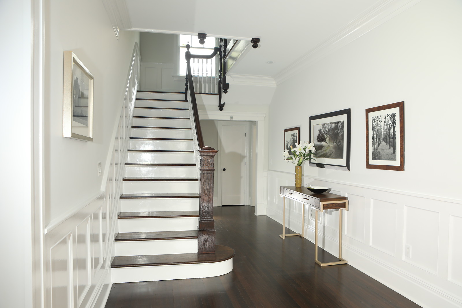 Choosing your house interior staircase